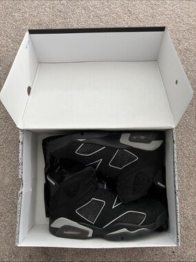 Air Jordan 6 Retro
 ‘Cap N Gown’